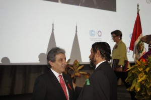 Manuel Pulgar-Vida (left) and Rajendra K. Pachauri