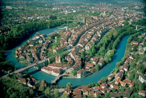 Aerial view of Bern, the Swiss federal capital city. Photo credit: en.wikipedia.org