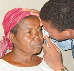 Eye screening. Photo credit: ghanahealthnest.com