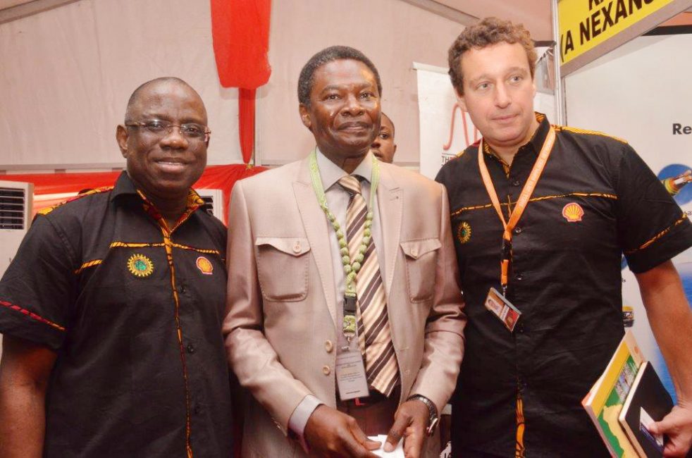 L-R: Managing Director, Shell Nigeria Exploration and Production Company Ltd (SNEPCo), Mr. Bayo Ojulari; Manager, Monitoring, Nigerian Content Development and Monitoring Board (NCDMB), Mr. William Arikekpar; and SNEPCo's Finance Director, Ralph Wetzels, at the 2015 SNEPCo Nigerian Content Exhibition in Lagos, on Thursday, November 12, 2015.