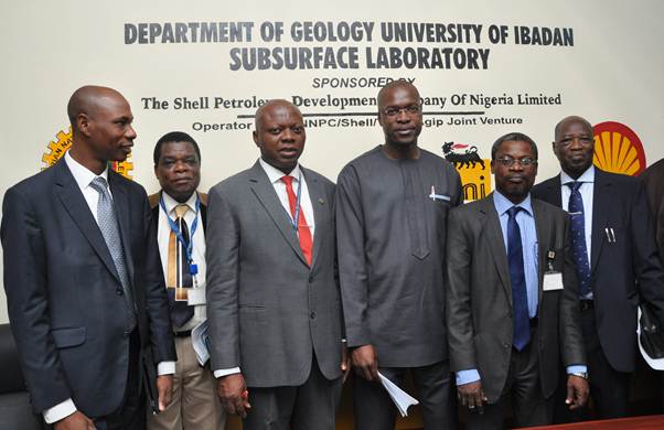 L-R: Exploration Geoscientist, The Shell Petroleum Development Company, Dr. Adelola Adesida; Deputy Registrar, University of Ibadan, Mr Victor Adegoroye; Vice Chancellor, Professor Abel Olayinka; SPDC’s General Manager, External Relations, Mr. Igo Weli; Deputy Vice Chancellor, Prof. Ambrose Aiyelari; and the Dean, Faculty of Science, Prof. Anthony Onilude, at the inauguration of the university’s  SPDC JV Subsurface Centre in Ibadan …on Monday, March 14 2016