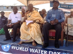 Nii Oblempong Ababio addressing the gathering. Seated on his left hand side is Ghana’s Minister of Water Resources, Works and Housing Dr. Kwaku Agyemang Mensah