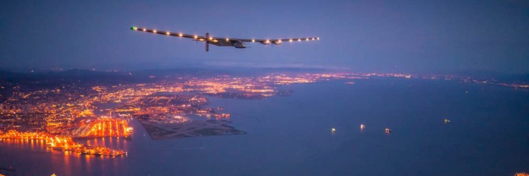 Solar Impulse prepares to land in San Francisco after a three-day Pacific Ocean crossing