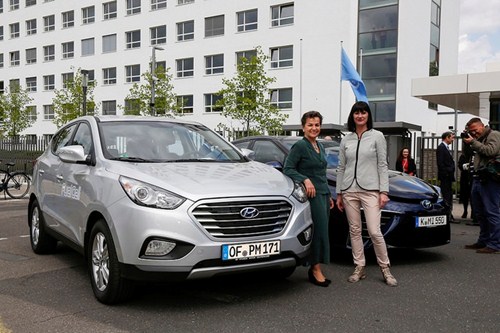 Christiana Figueres (left) with CEP spokesperson Claudia Fuchs