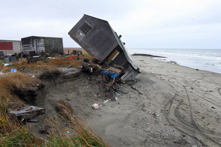 Climate change forces Alaskan village to relocate