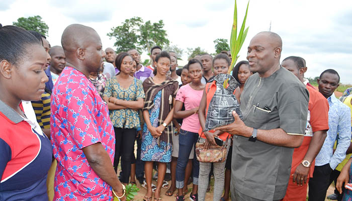 Funai-tree-planting