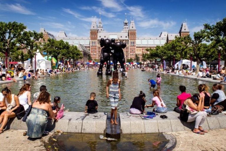 Worry over unsually high temperatures, heatwaves