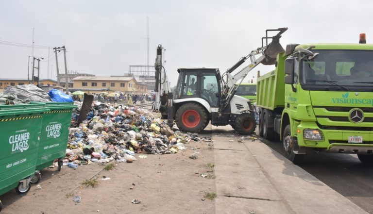 Lagos, Visionscape evacuate refuse heaps across metropolis