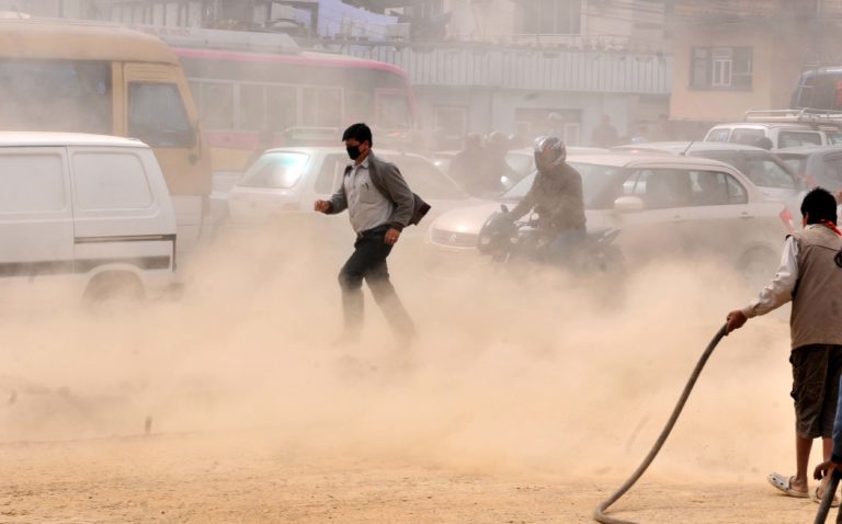 1,000 students protest in Kathmandu against increasing air pollution