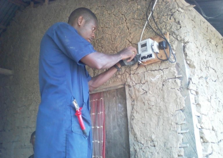 Cross River communities receive electricity supply from solar mini-grid facility