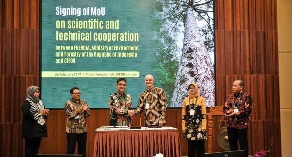 CIFOR and FOERDIA