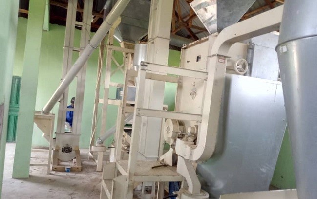 12 MT integrated rice processing milling machine leased