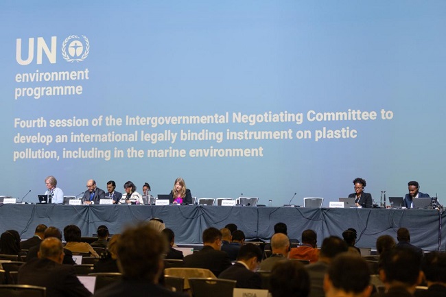 Road to Busan clear as negotiations on a global plastics treaty close in Ottawa