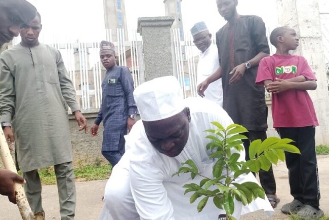 Eid-el-Maulud: Al-Habibiyyah embarks on tree planting campaign across Nigeria