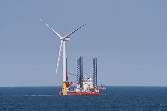 UK, Norway sign green energy pact to power North Sea transition