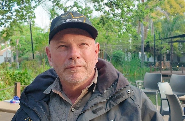 South Africa’s rhino-keeper turns to govt for legal rhino horn trade